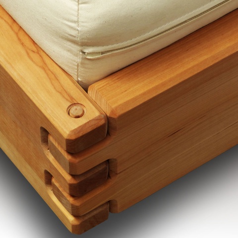 Lit Yomi en Aulne massif pour futon. Bois d'aulne naturel