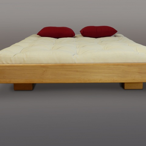 Lit Yomi en Aulne massif pour futon. Bois d'aulne naturel